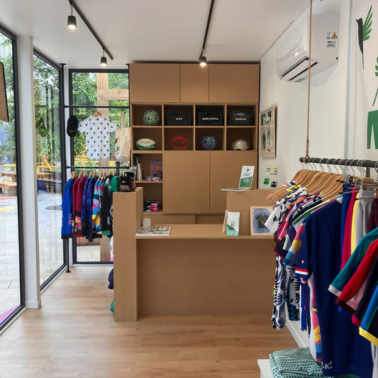 PREMIÈRE BOUTIQUE ALKÉ